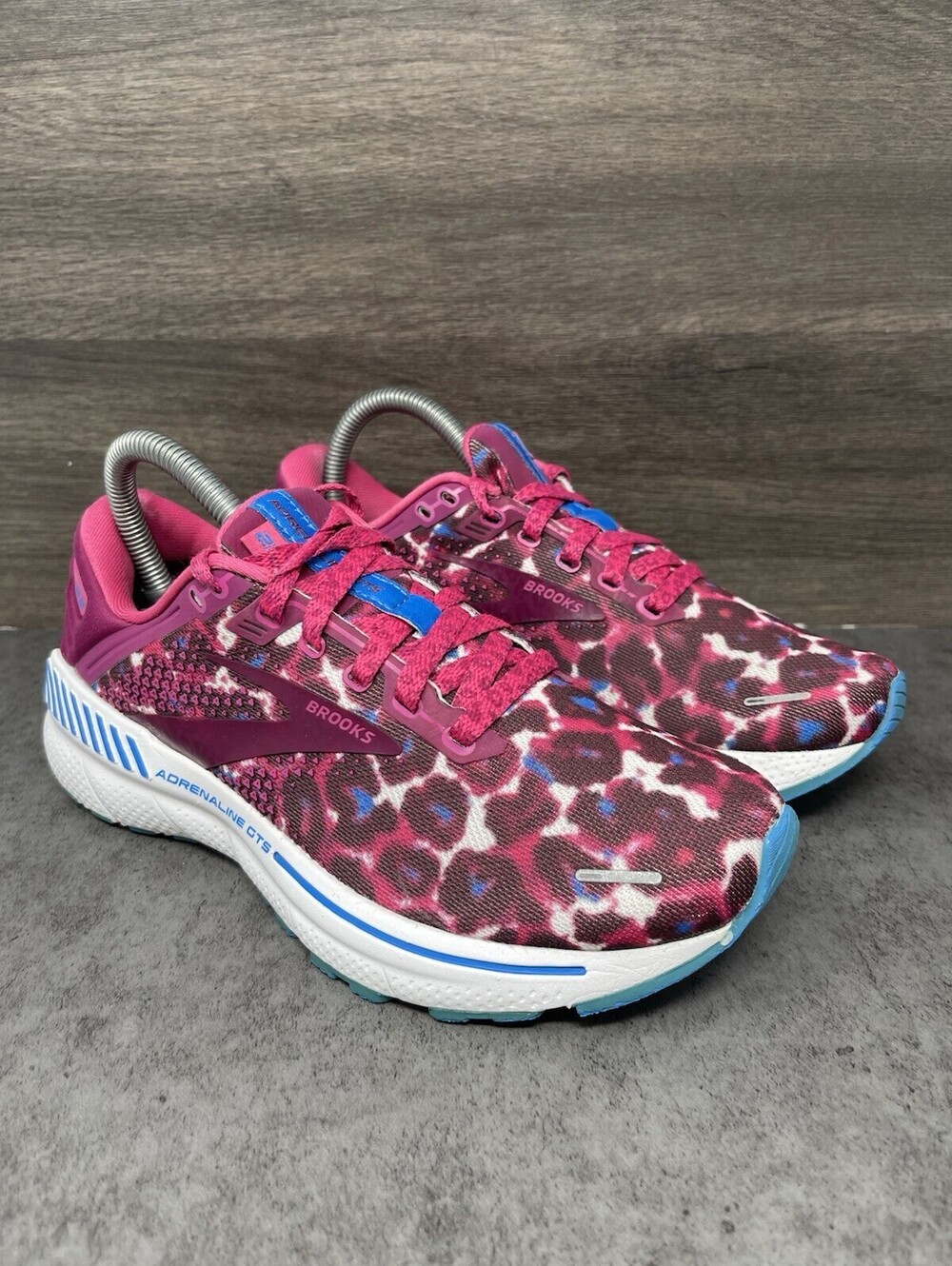 Brooks Adrenaline GTS 22 Magenta Leopard Womens Size 7.5 Stability Running Shoes - Picture 4 of 10